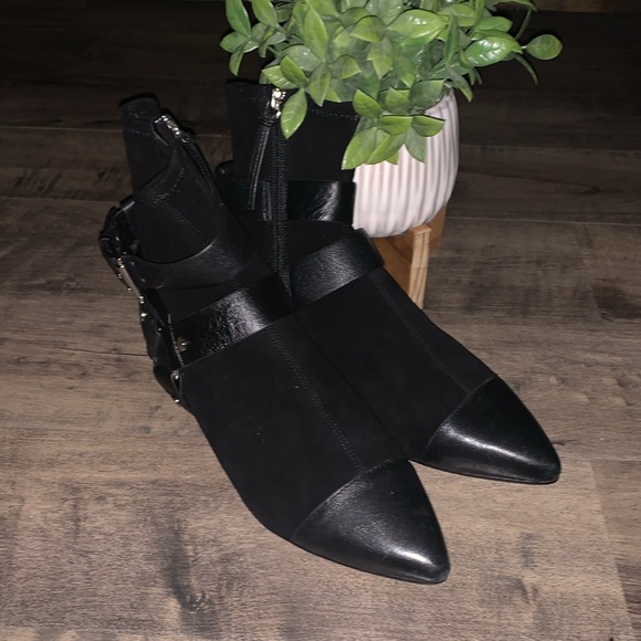 REBECCA MINKOFF BLACK LEATHER BOOTIES - Picture 4 of 7